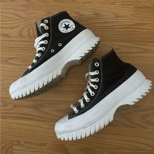 Chuck Taylor All Star Lugged Canvas
Unisex